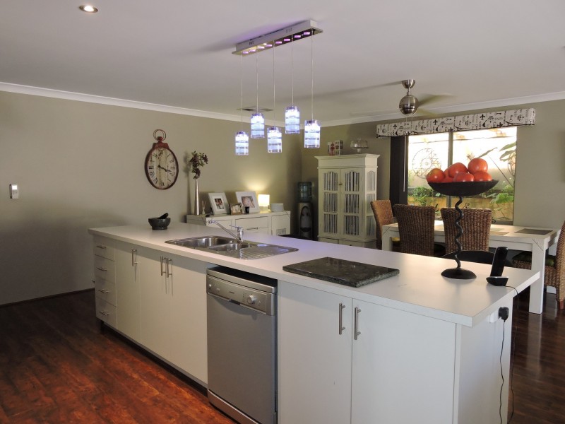 8 Hendon Vista, Wellard WA 6170