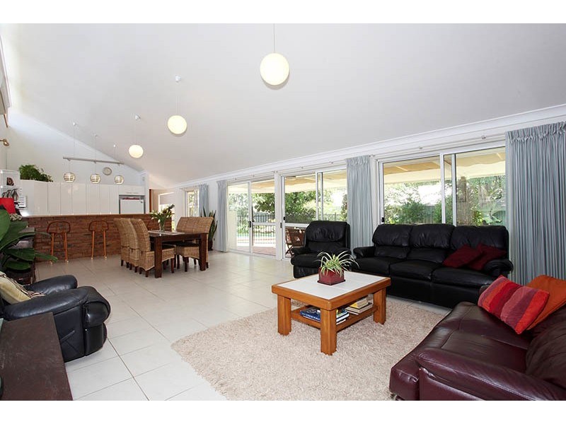 66 Wishart Rd, Upper Mount Gravatt QLD 4122