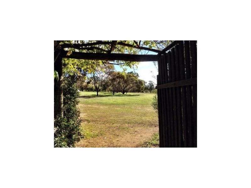 163 Howard Road, Julimar WA 6567