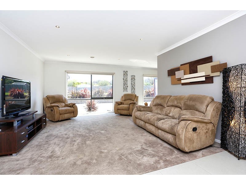 38 Apple Berry Avenue, Langwarrin VIC 3910