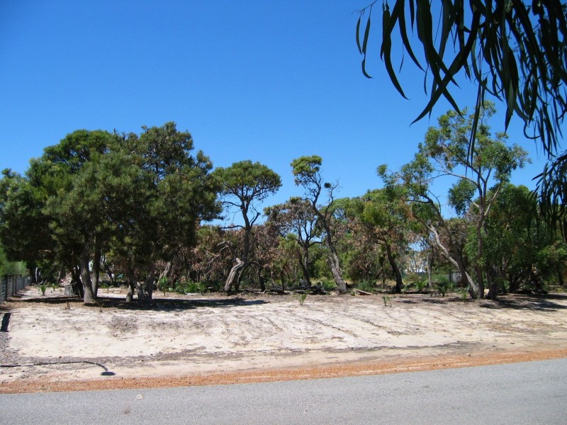 15 Silverton Crescent, Erskine WA 6210