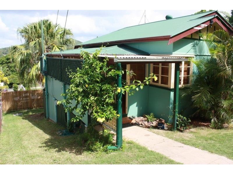 40 Hockings Street, Holland Park West QLD 4121