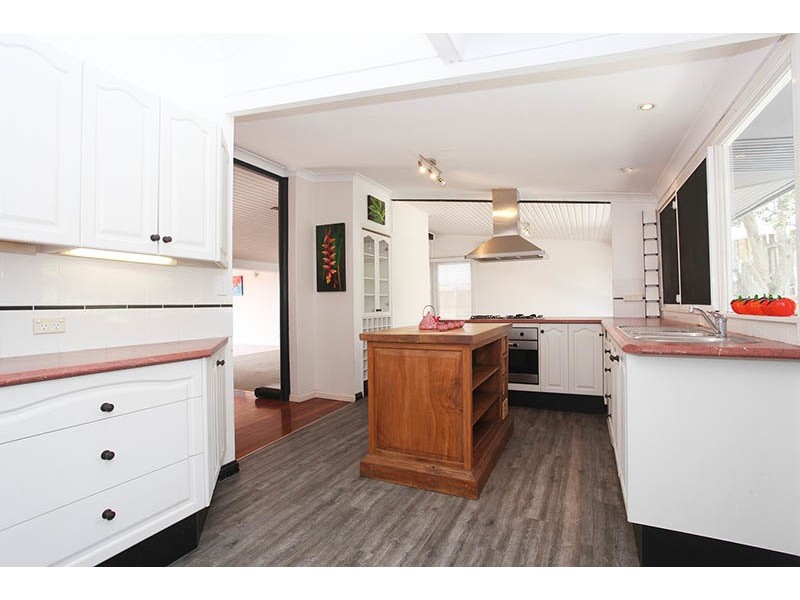 33 Thelma Street, Mount Gravatt East QLD 4122