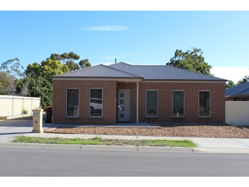 1 Glastonbury Place, Ararat VIC 3377