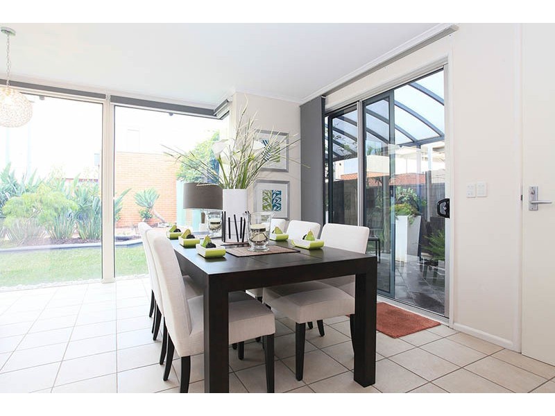 42 Newton Street, Kensington VIC 3031