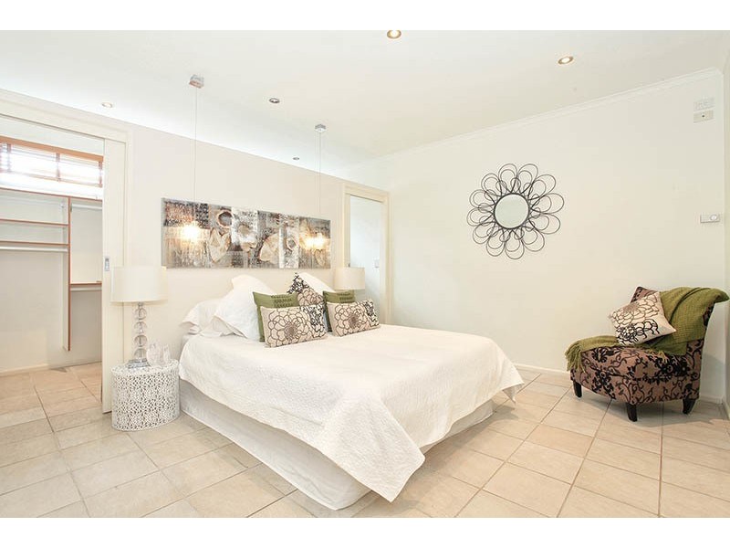 42 Newton Street, Kensington VIC 3031