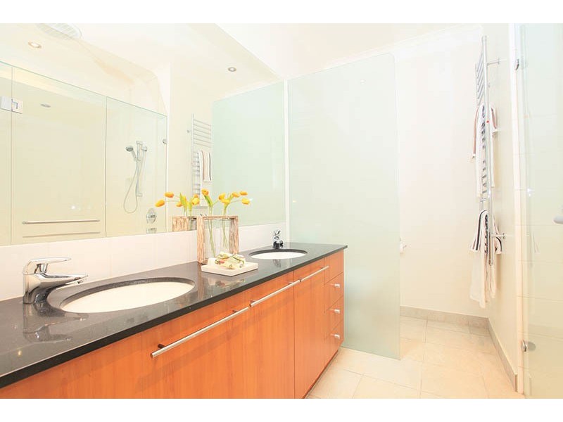 42 Newton Street, Kensington VIC 3031