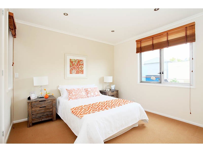 42 Newton Street, Kensington VIC 3031