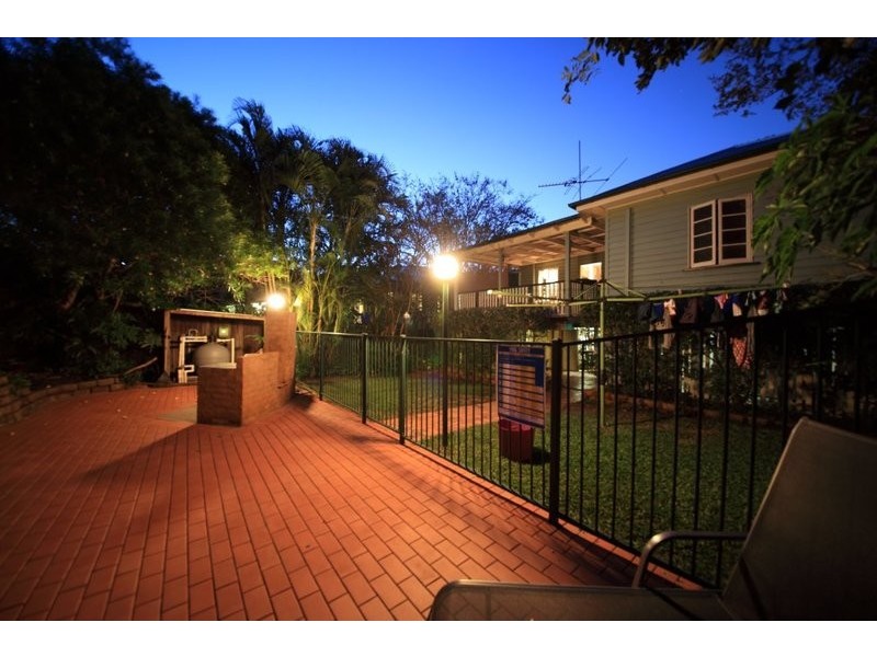 108 Alexandra Street, Bardon QLD 4065