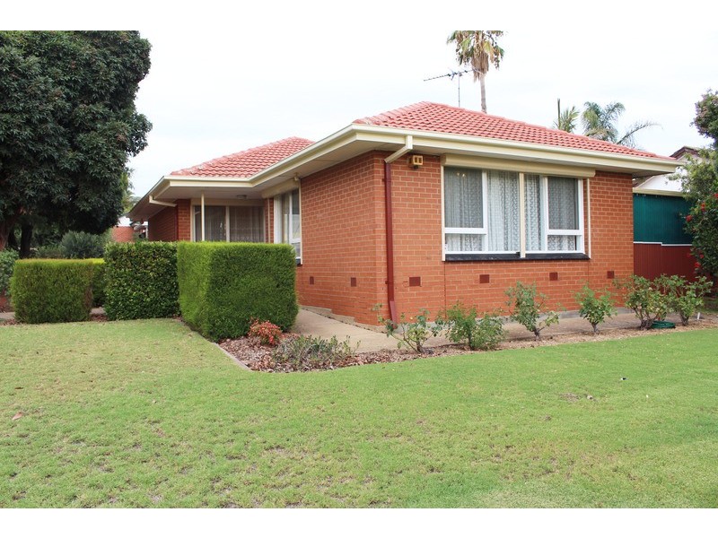 2 Agnes Street, Christie Downs SA 5164