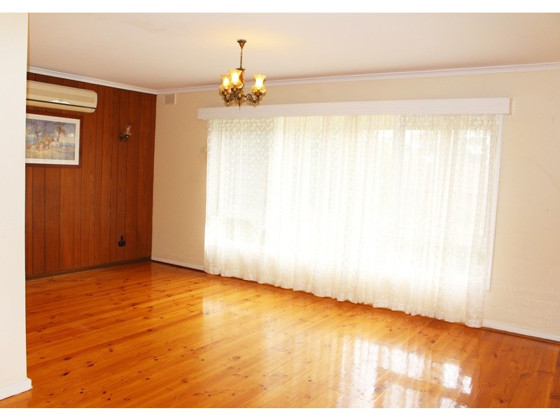 2 Agnes Street, Christie Downs SA 5164