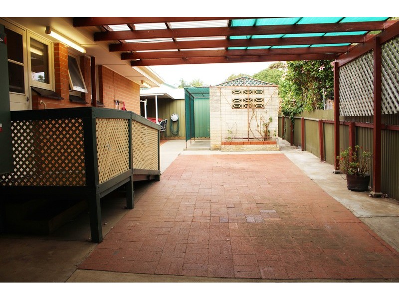 2 Agnes Street, Christie Downs SA 5164