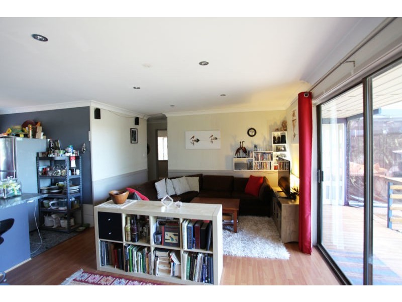 8 Carcoar Street, Spring Hill NSW 2800