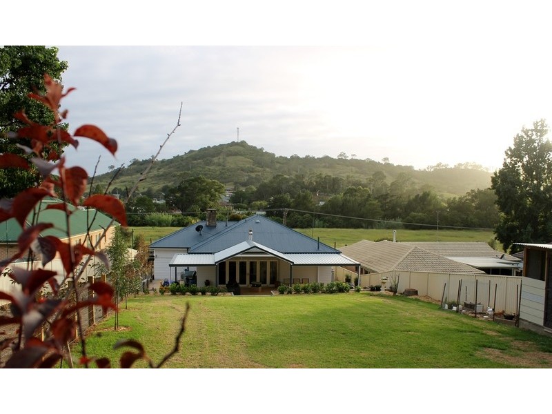 17 Coull Street, Picton NSW 2571