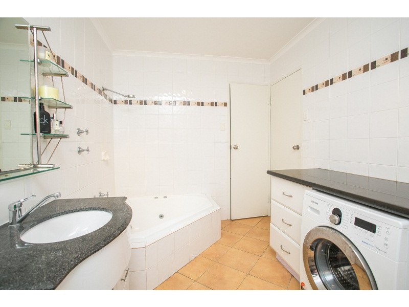 3/7 Mount Henry Road, Como WA 6152