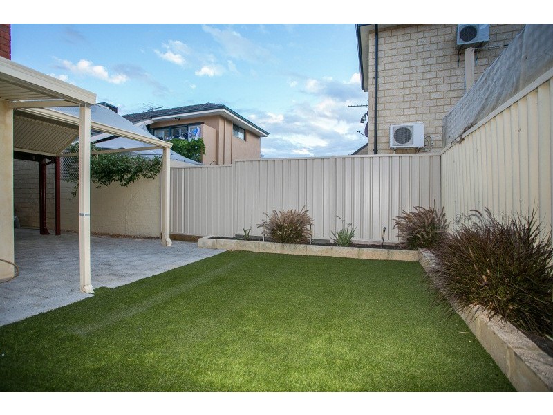 3/7 Mount Henry Road, Como WA 6152