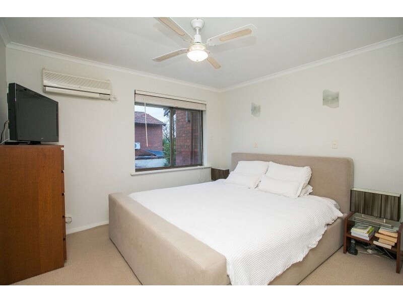 3/7 Mount Henry Road, Como WA 6152