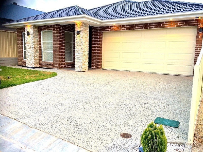 8 Capezzone Court, Newton SA 5074