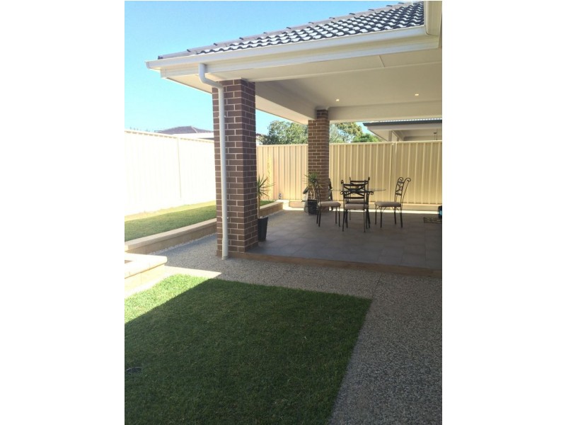 8 Capezzone Court, Newton SA 5074