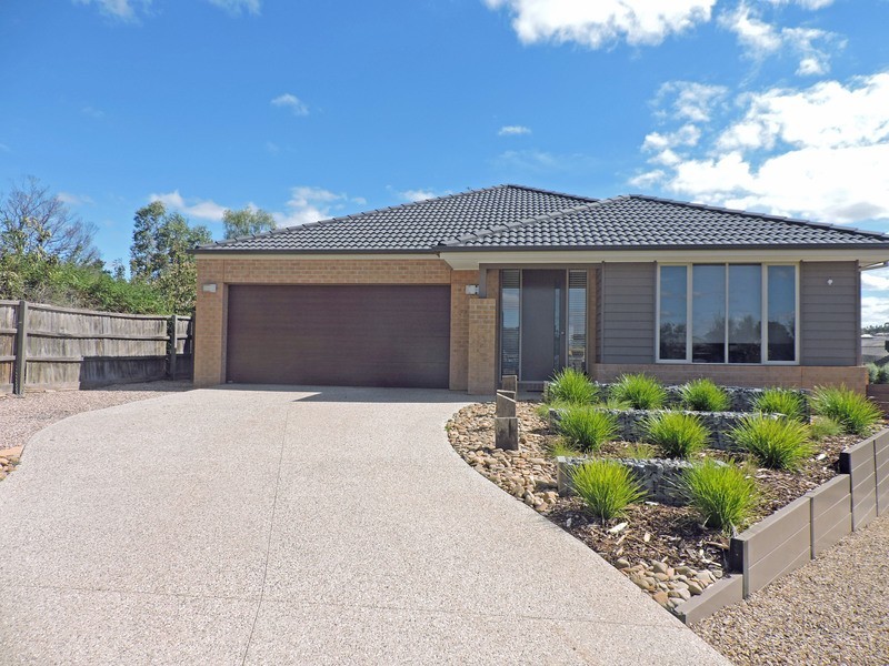 8 Higgins Court, Bacchus Marsh VIC 3340