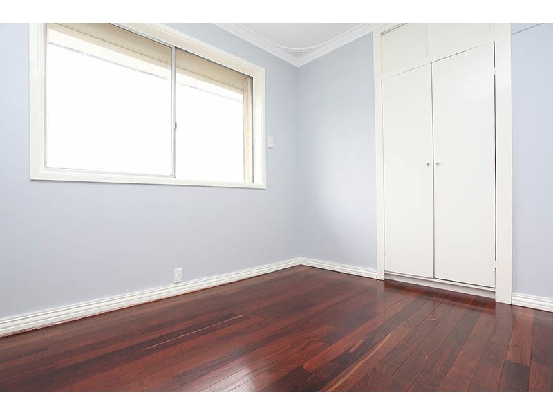 8 Inglis Court, Medina WA 6167