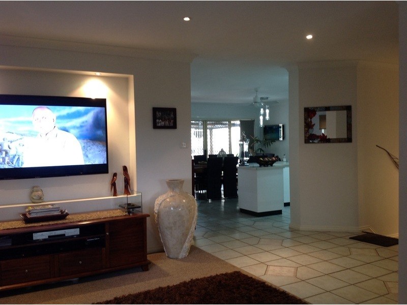 13 Haslemere Crescent, Buttaba NSW 2283