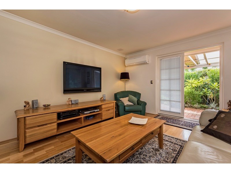 1 Brown Way, Karrinyup WA 6018