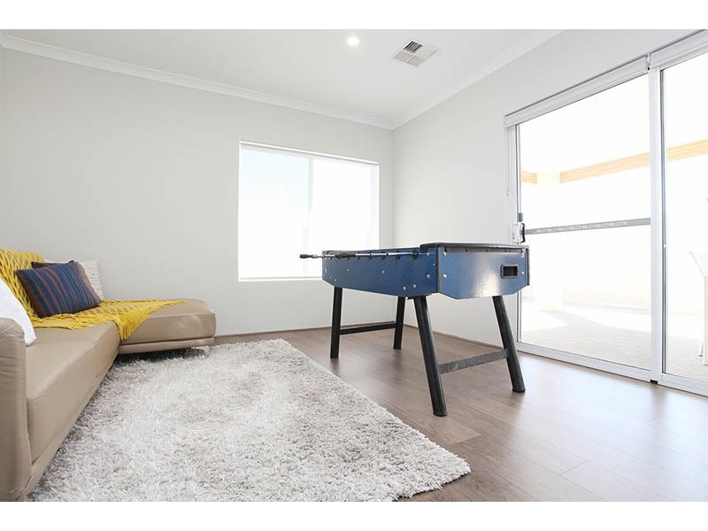 81 Appleby Drive, Darch WA 6065