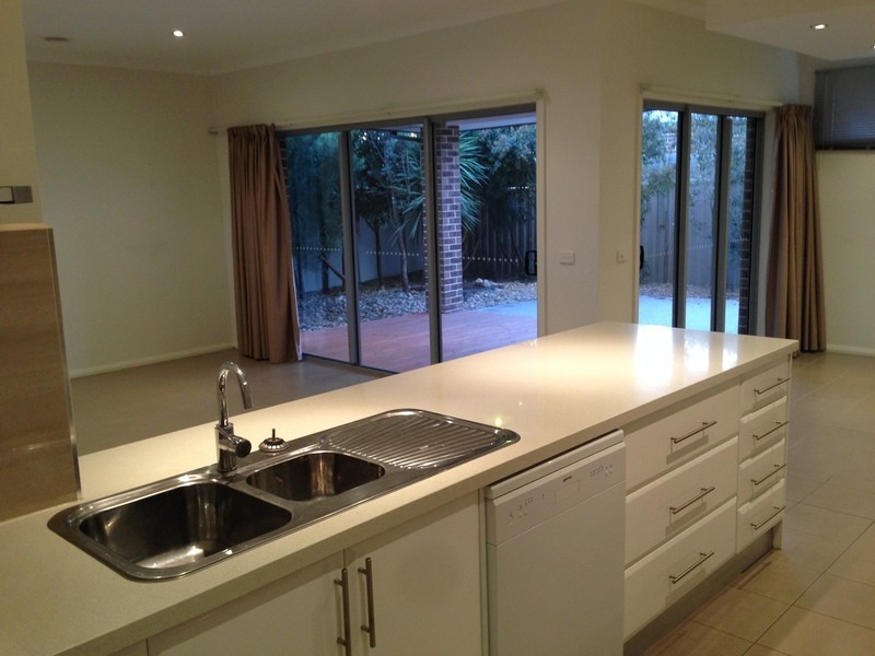 34 Kilburn Place, Pakenham VIC 3810