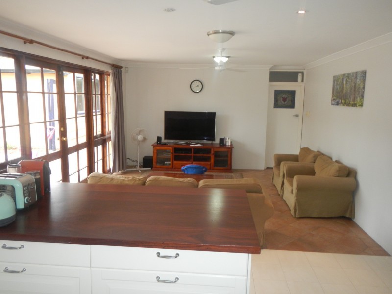 39 Iolanthe Street, Bassendean WA 6054