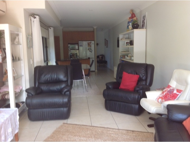 1/39 Fourth Avenue, Palm Beach QLD 4221