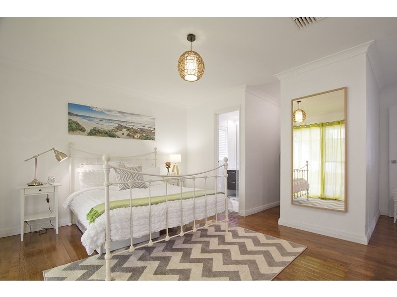 26 Kallaroo Place, Kallaroo WA 6025