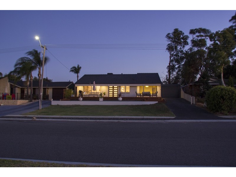 26 Kallaroo Place, Kallaroo WA 6025