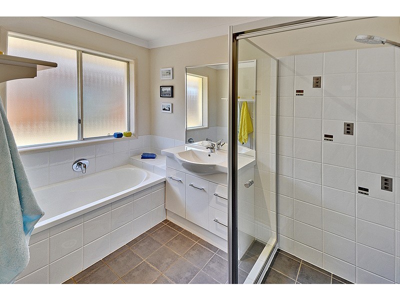 12 Scribbly Gum Drive, Meridan Plains QLD 4551