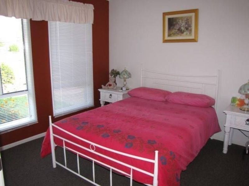 2 Kurrajong Court, Meringandan West QLD 4352