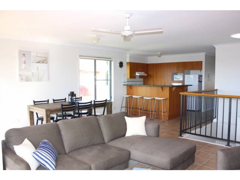8/1 Beachside Way, Yamba NSW 2464