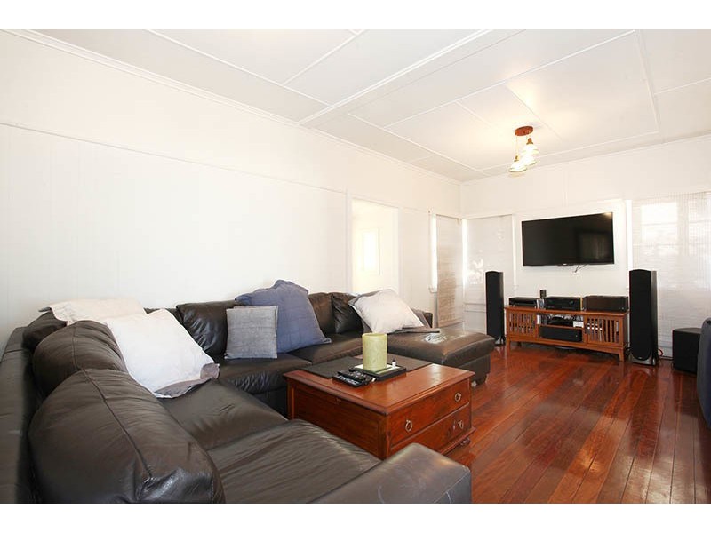 96 Carlton Terrace, Manly QLD 4179