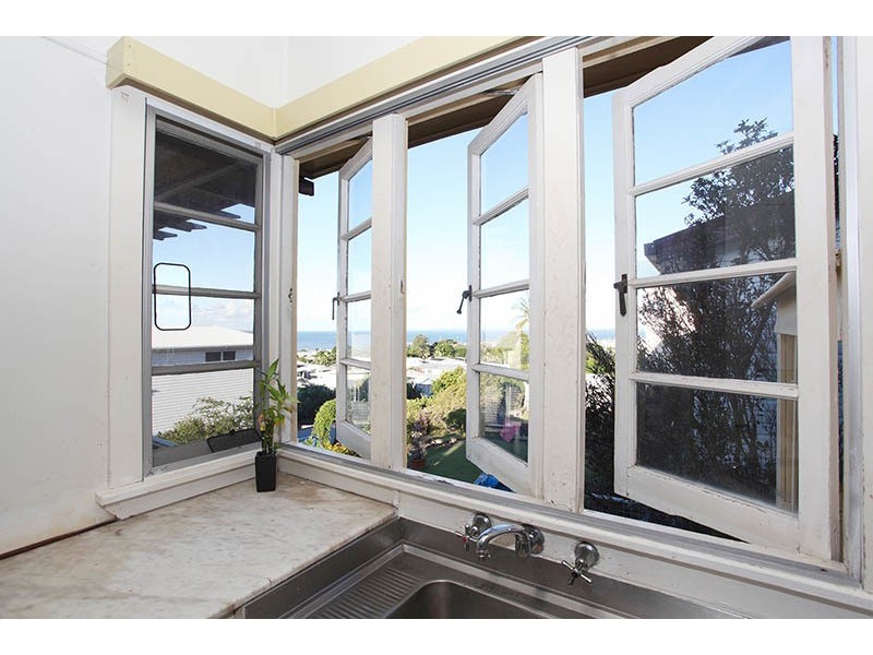 96 Carlton Terrace, Manly QLD 4179