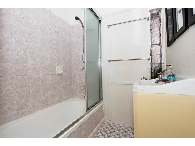96 Carlton Terrace, Manly QLD 4179