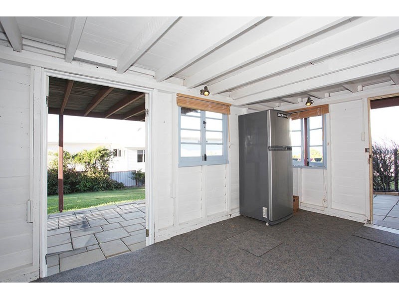 96 Carlton Terrace, Manly QLD 4179