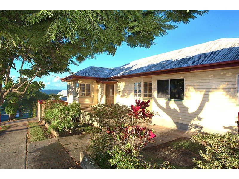 96 Carlton Terrace, Manly QLD 4179