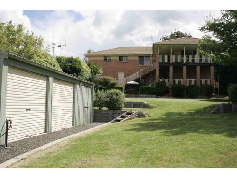 8 Redgum Avenue, Orange NSW 2800