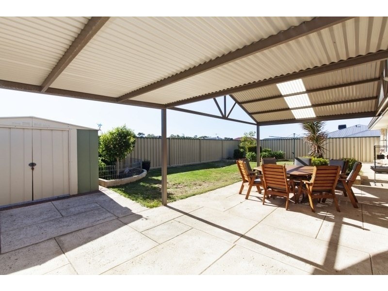 5 Yoorn Way, Bertram WA 6167