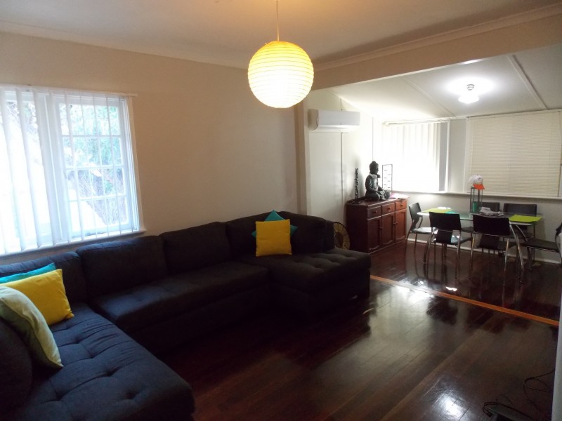 8 Whitfield, Beachlands WA 6530