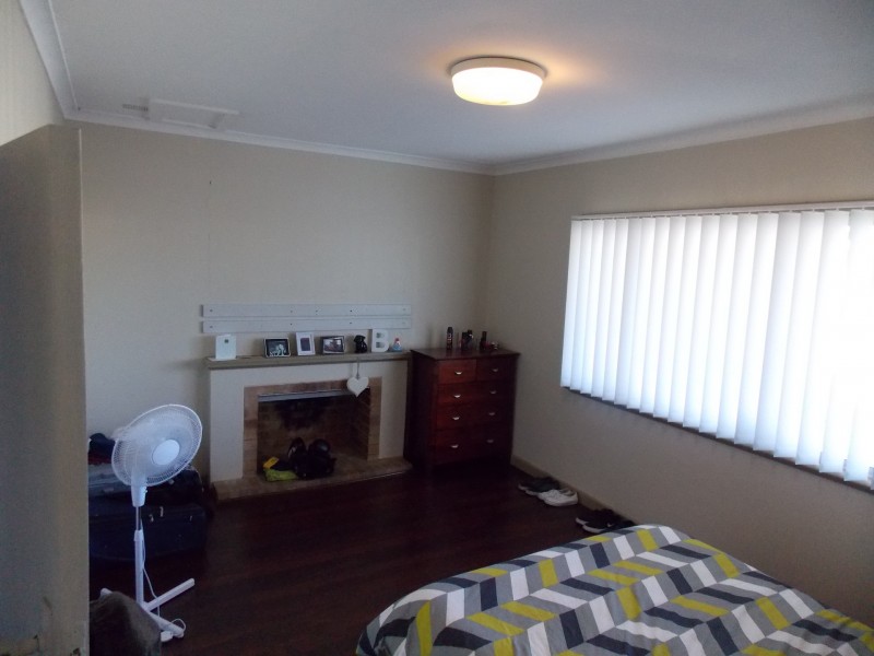 8 Whitfield, Beachlands WA 6530