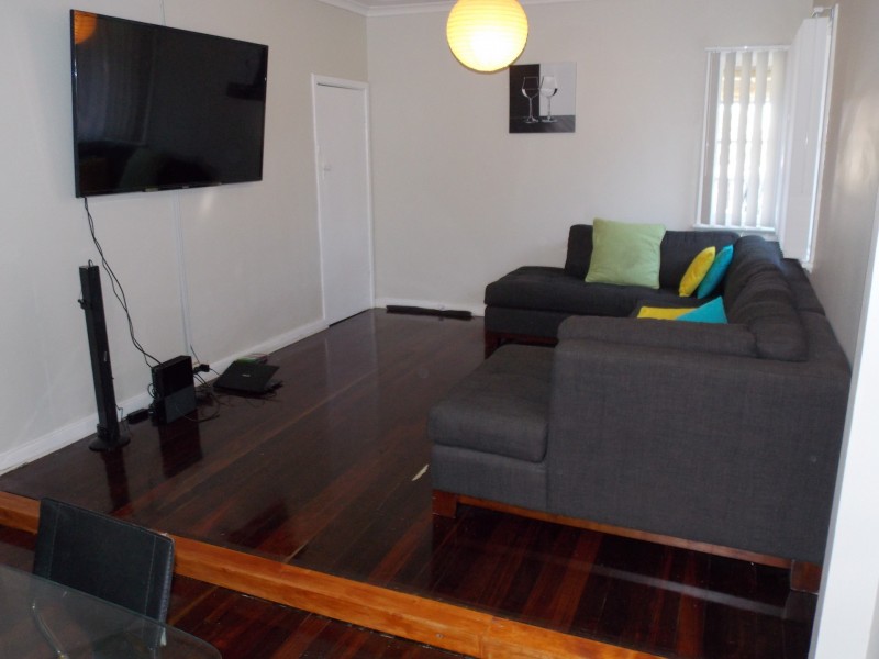 8 Whitfield, Beachlands WA 6530