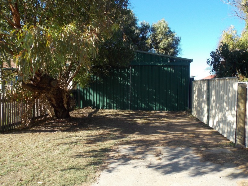 8 Whitfield, Beachlands WA 6530