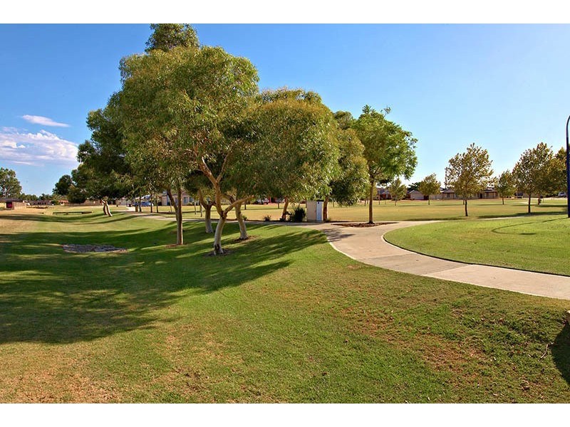 26 Bracadale Way, Canning Vale WA 6155