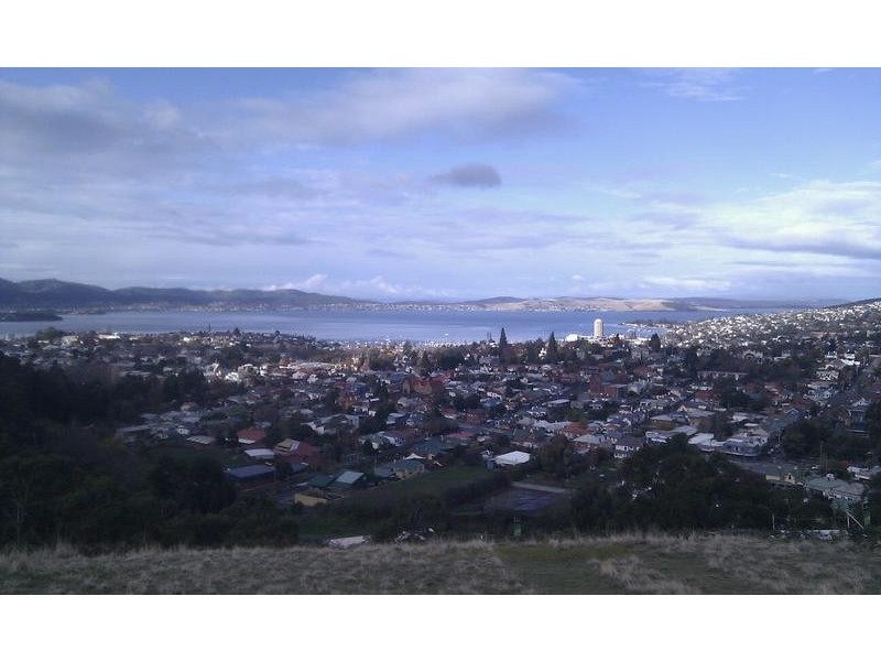 28 Thelma Drive, West Hobart TAS 7000