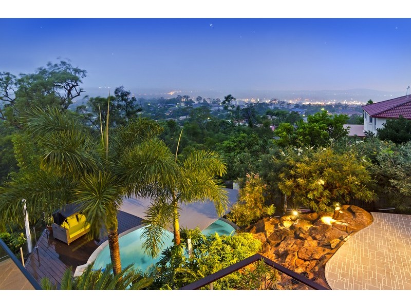 13  Highvale Drive, Helensvale QLD 4212